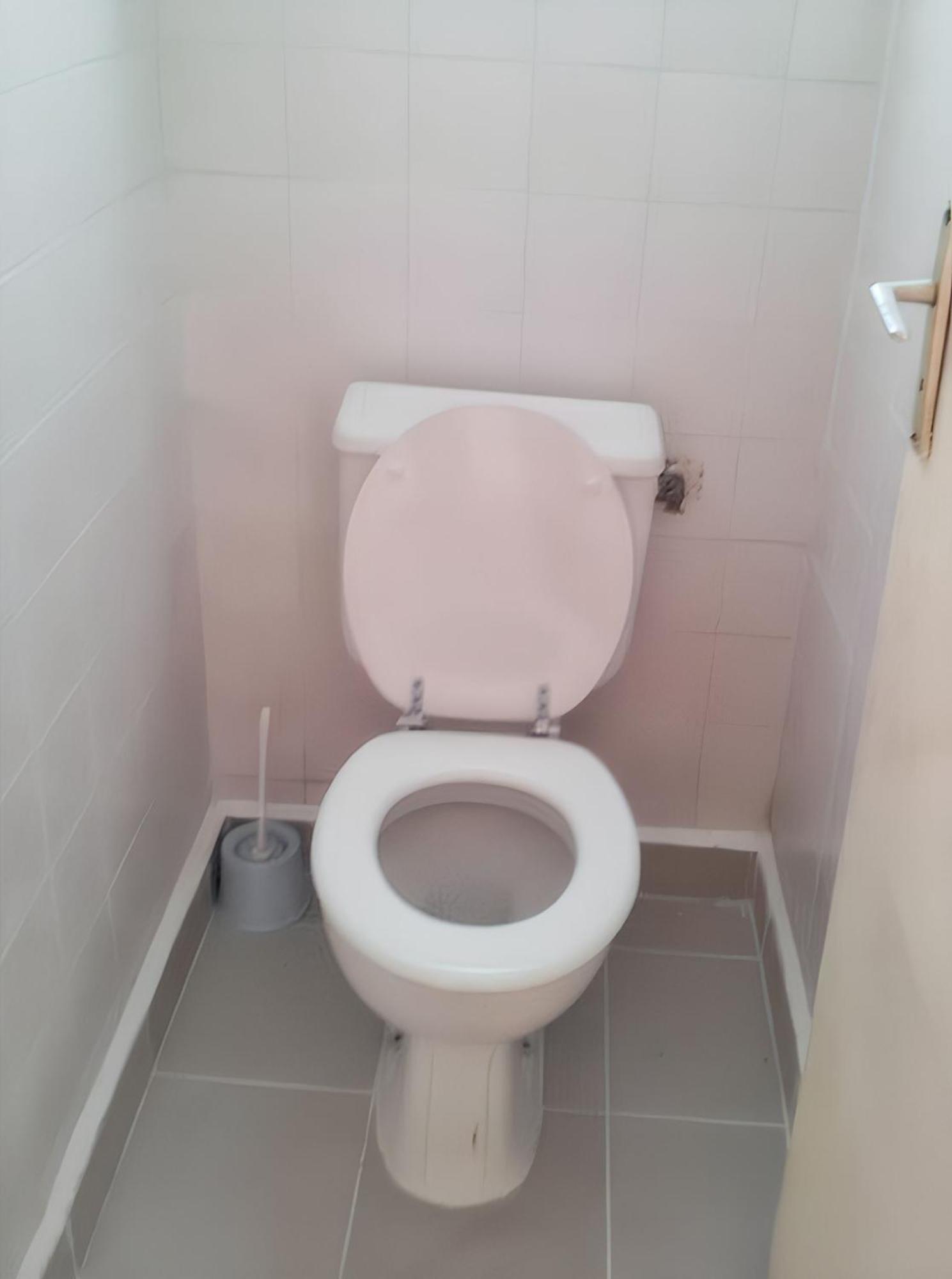 Appartement De 2 A A 400 M De La Avec Jardin Amenage Et Wifi Hyères