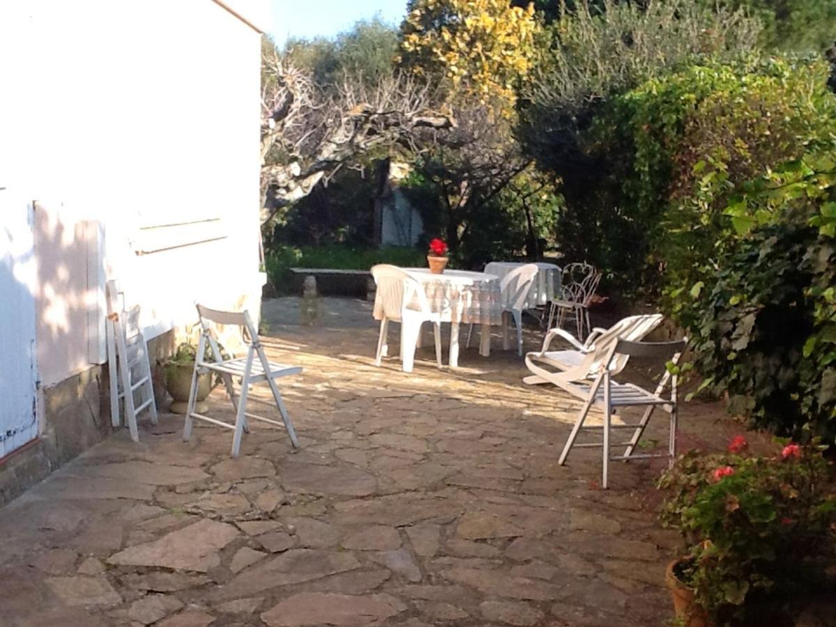 De 2 A A 400 M De La Avec Jardin Amenage Et Wifi Appartement